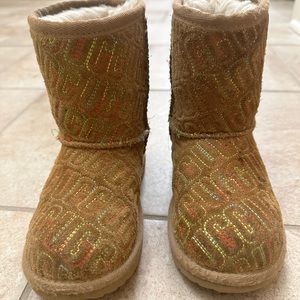 Toddler Girls 11 Rainbow UGG